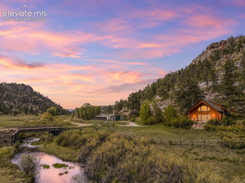 2401 Lakemoor Dr, Florissant, CO 80816