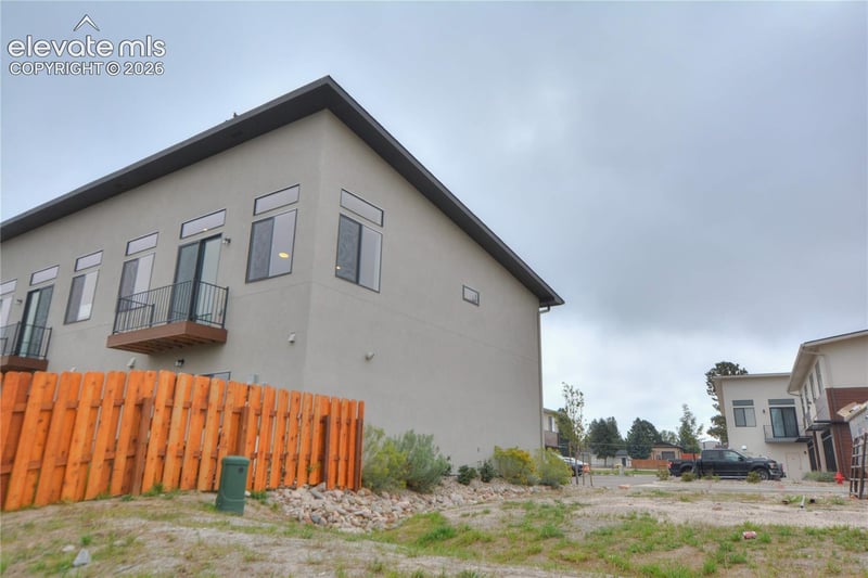 241 Front St #101, Monument, CO 80132