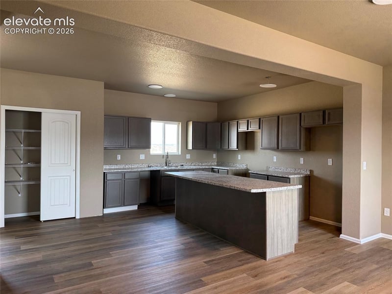 2410 Yankee Ct, Pueblo, CO 81008