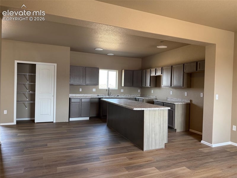 2410 Yankee Ct, Pueblo, CO 81008