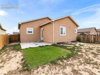 2413 Cruz Ct, Pueblo, CO 81003