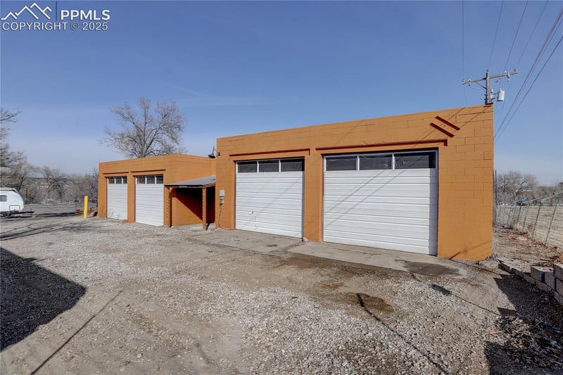 2427 Busch Ave, Colorado Springs, CO 80904