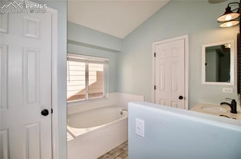 2435 Calistoga Dr, Colorado Springs, CO 80915