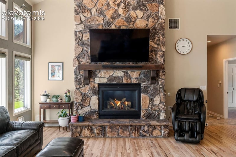 2441 Glen Cove Dr, Woodland Park, CO 80863