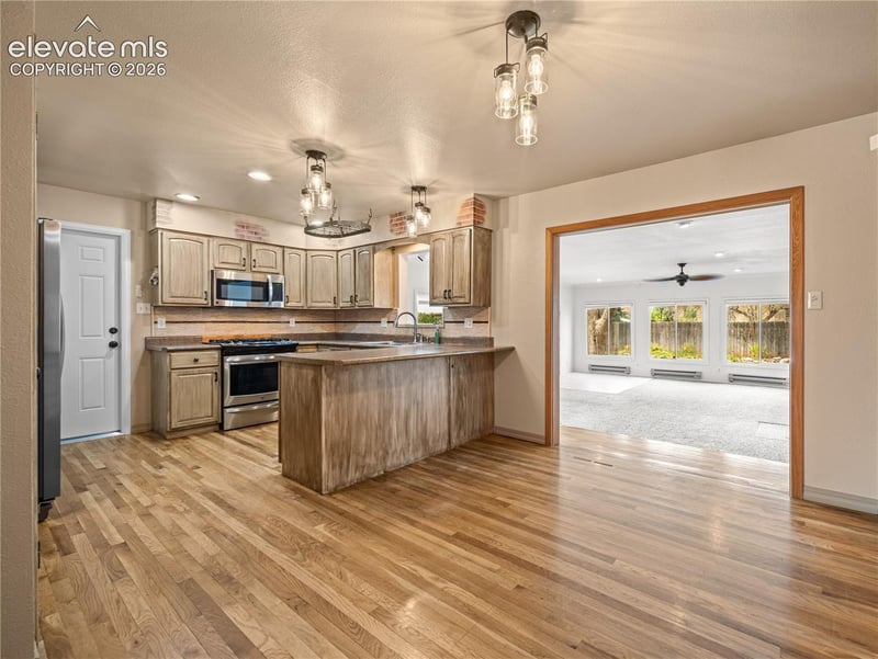 25 Fordham Cir, Pueblo, CO 81005