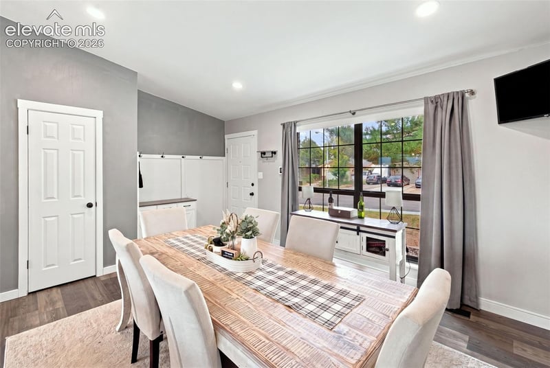 2555 Roundtop Dr, Colorado Springs, CO 80918