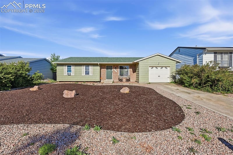 2574 Prescott Cir, Colorado Springs, CO 80916