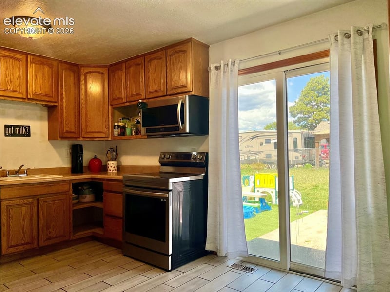 2590 Faulkner Dr, Colorado Springs, CO 80916