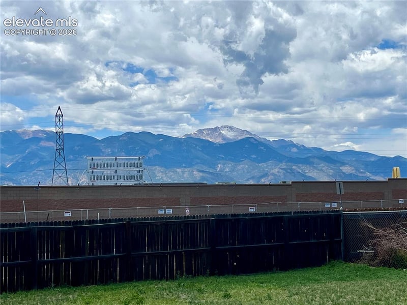 2590 Faulkner Dr, Colorado Springs, CO 80916