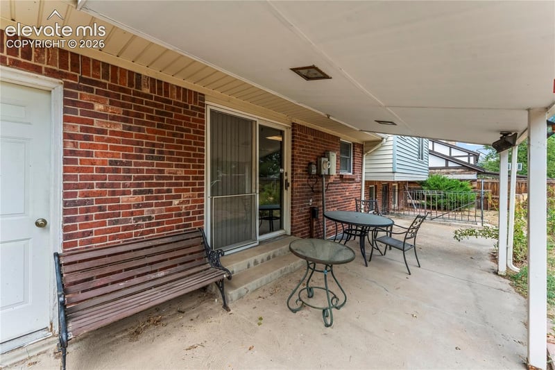 2591 S Eagle Cir, Aurora, CO 80014