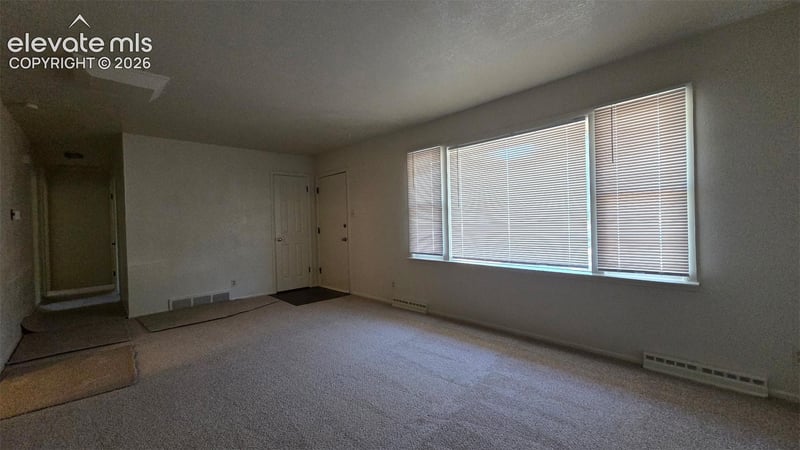 26 Caledonia Rd, Pueblo, CO 81001