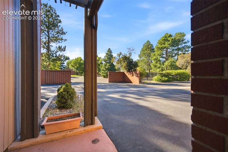 2606 Spring Grove Ter, Colorado Springs, CO 80906
