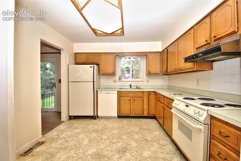 2813 Dusk Dr, Colorado Springs, CO 80918