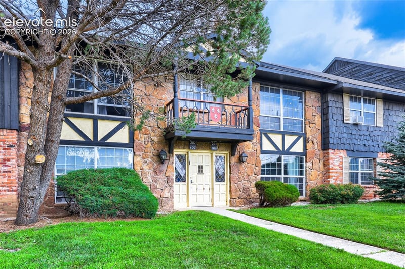2902 Airport Rd #107, Colorado Springs, CO 80910