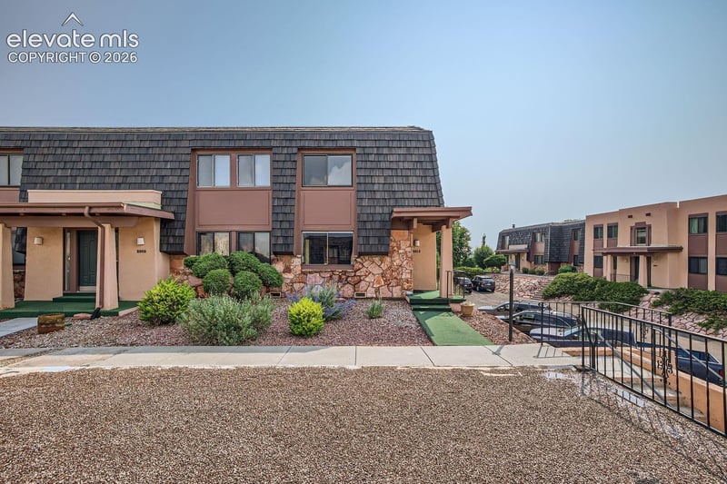 2913 Mesa Rd #A, Colorado Springs, CO 80904