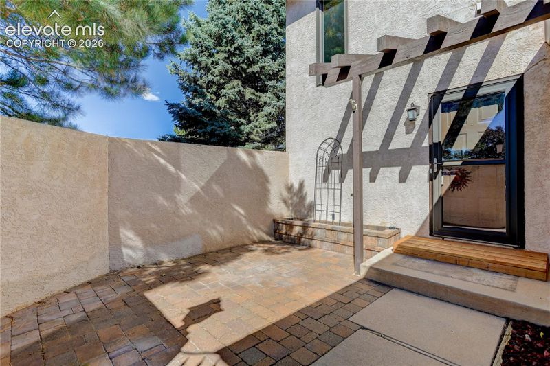 2932 Camino Cielo Ct, Colorado Springs, CO 80920
