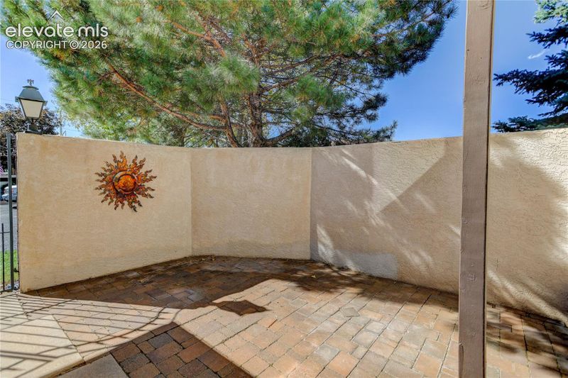 2932 Camino Cielo Ct, Colorado Springs, CO 80920