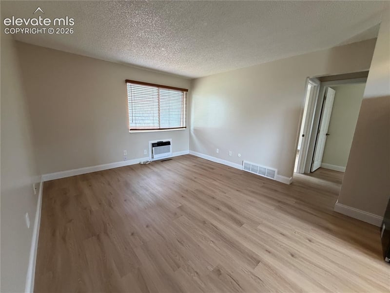 2959 Mesa Rd #C, Colorado Springs, CO 80904