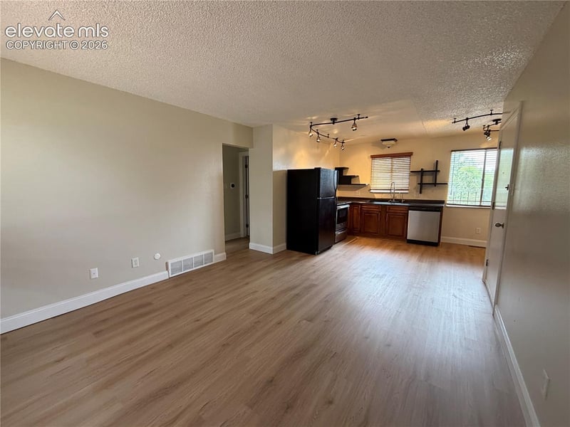 2959 Mesa Rd #C, Colorado Springs, CO 80904