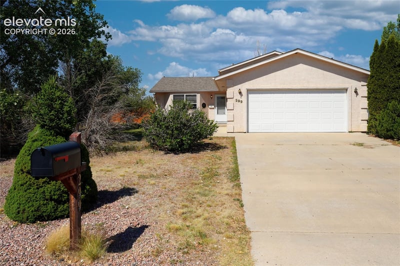 299 S Falcon Dr, Pueblo, CO 81007