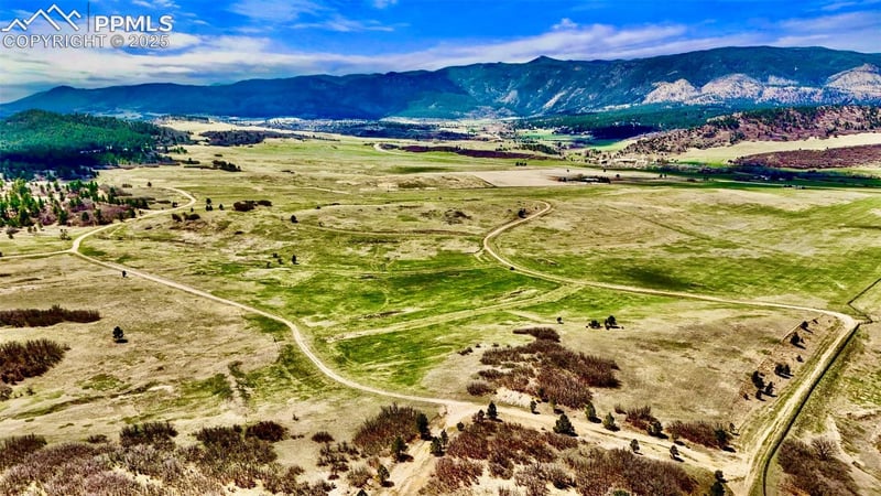 3 S Perry Park Rd, Larkspur, CO 80118