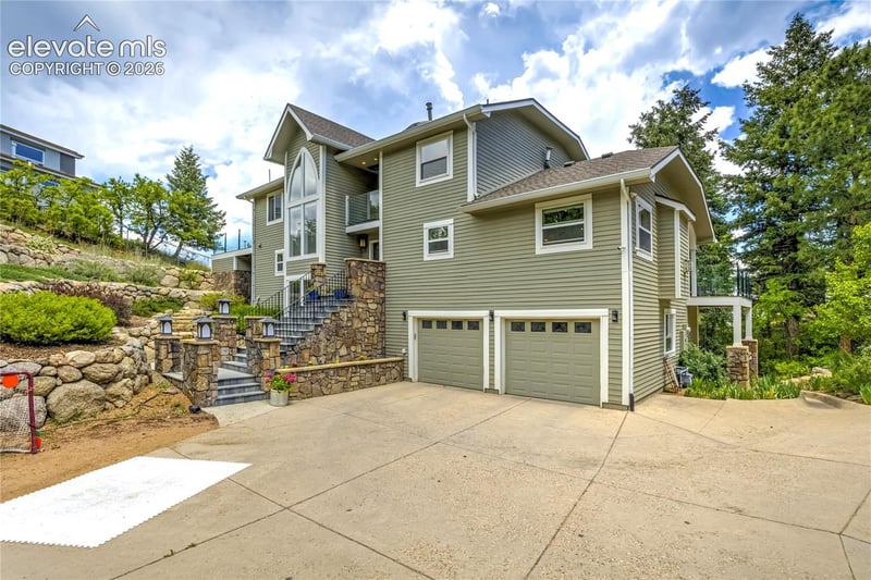 3 Thayer Rd, Colorado Springs, CO 80906