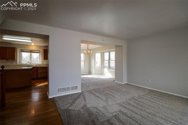 30 Bellita Dr, Pueblo, CO 81001