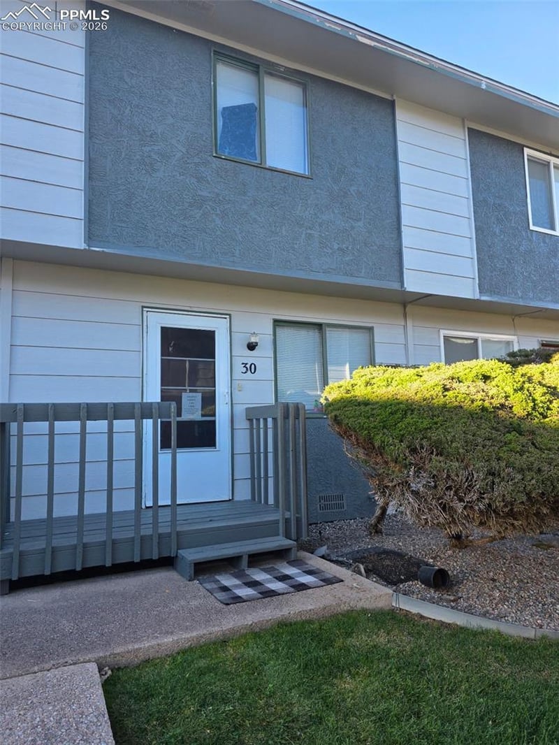 30 Murray Heights Dr, Colorado Springs, CO 80916