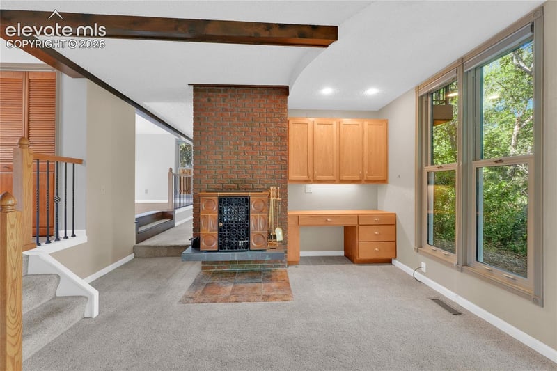 30 Sandra Ln, Manitou Springs, CO 80829