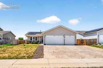 303 S 2nd Ave, Deer Trail, CO 80105