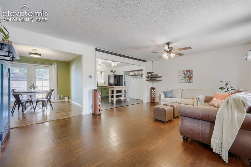 304 Doris Dr, Colorado Springs, CO 80911