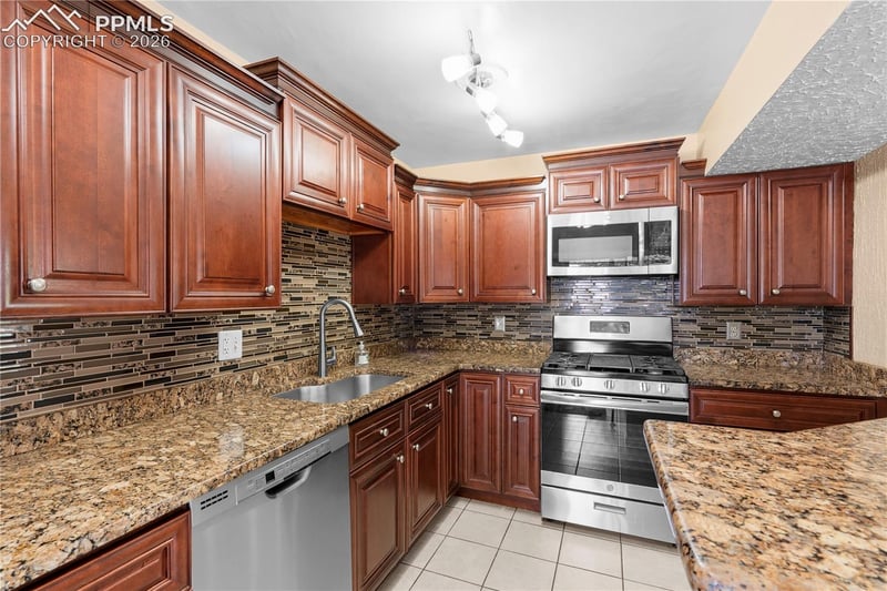 3043 E Fountain Blvd, Colorado Springs, CO 80910