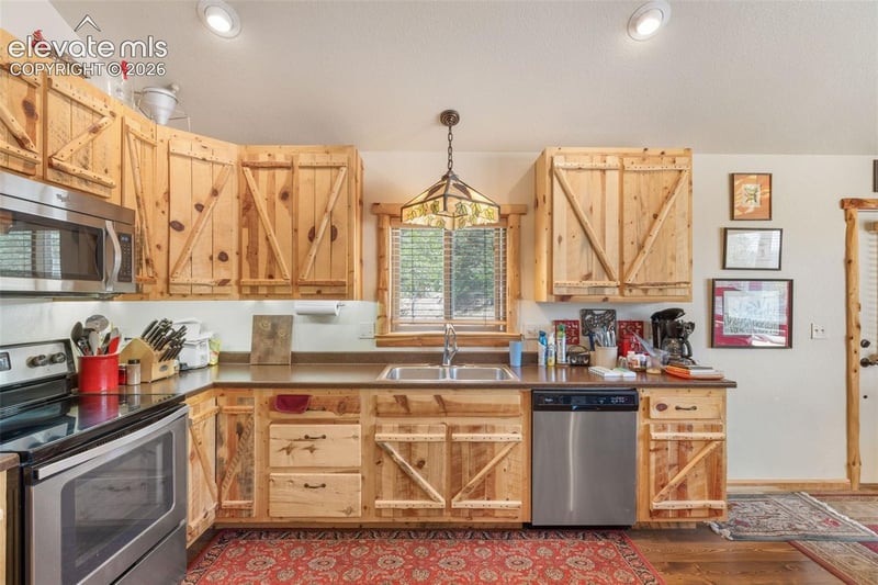 319 Maroon Lake Cir, Divide, CO 80814
