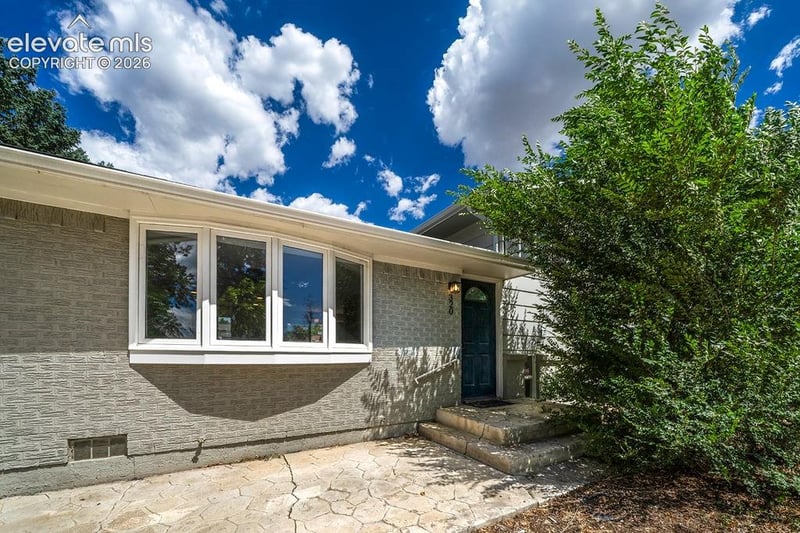320 Cranbrook Cir, Colorado Springs, CO 80906