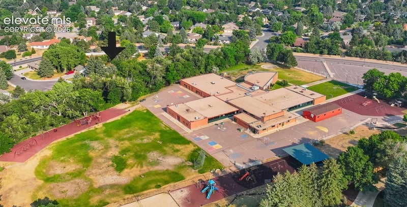 322 W Cheyenne Mountain Blvd, Colorado Springs, CO 80906