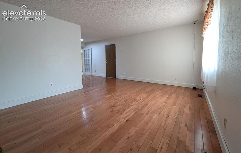 3241 Foxridge Dr, Colorado Springs, CO 80916