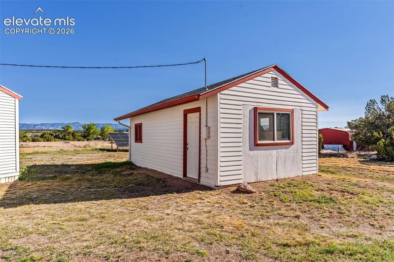 325 5th St, Penrose, CO 81240