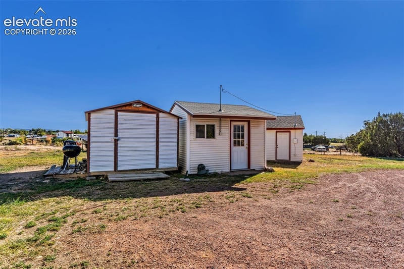 325 5th St, Penrose, CO 81240