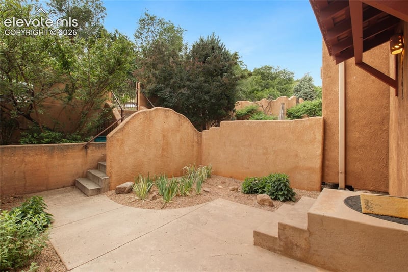 326 Santa Fe Pl #A, Manitou Springs, CO 80829