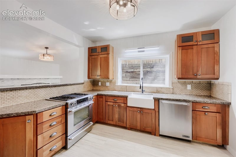 328 Spring St, Manitou Springs, CO 80829