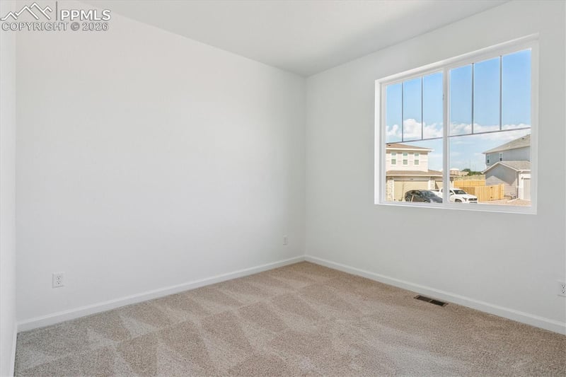 3302 Bella Notte Dr, Pueblo, CO 81001