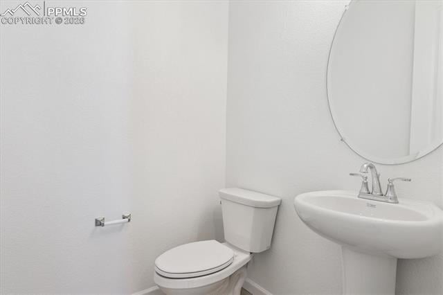 3306 Bella Notte Dr, Pueblo, CO 81001
