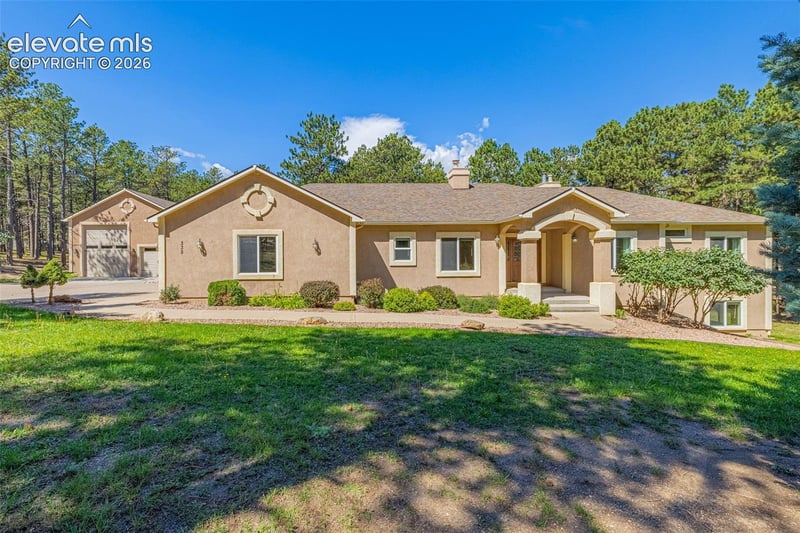 335 Lariat Loop, Monument, CO 80132
