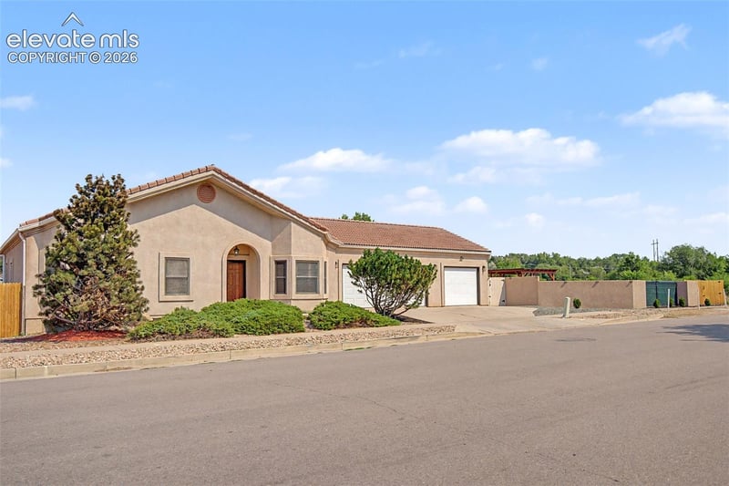 3350 Templeton Gap Rd, Colorado Springs, CO 80907