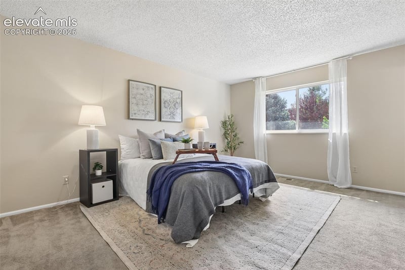 3365 Oak Creek Dr, Colorado Springs, CO 80906