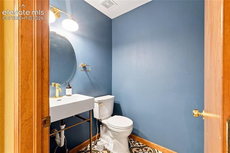3378 Macgregor Dr, Colorado Springs, CO 80922