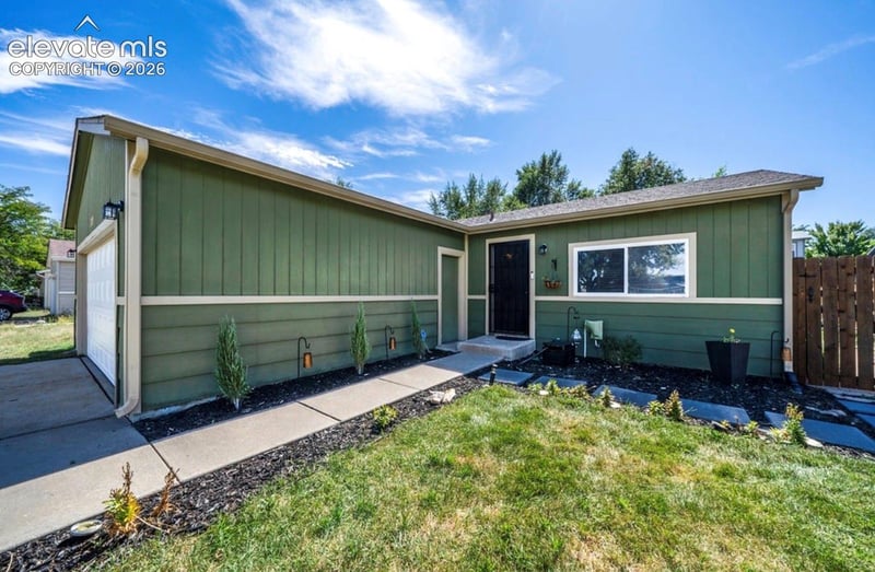 3389 Foxridge Dr, Colorado Springs, CO 80916