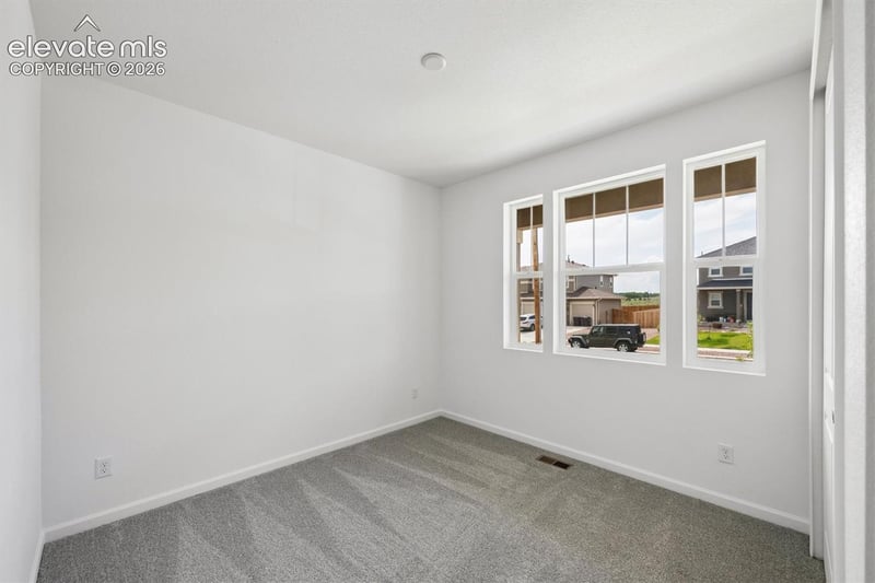 3418 Bella Notte Dr, Pueblo, CO 81001
