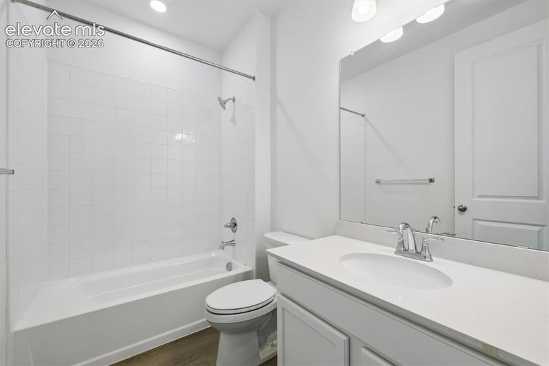 3418 Bella Notte Dr, Pueblo, CO 81001