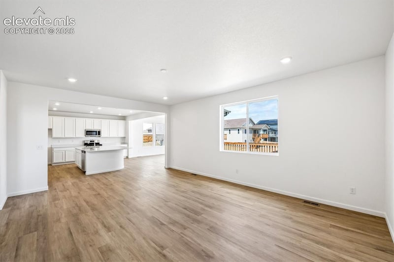 3422 Bella Notte Dr, Pueblo, CO 81001